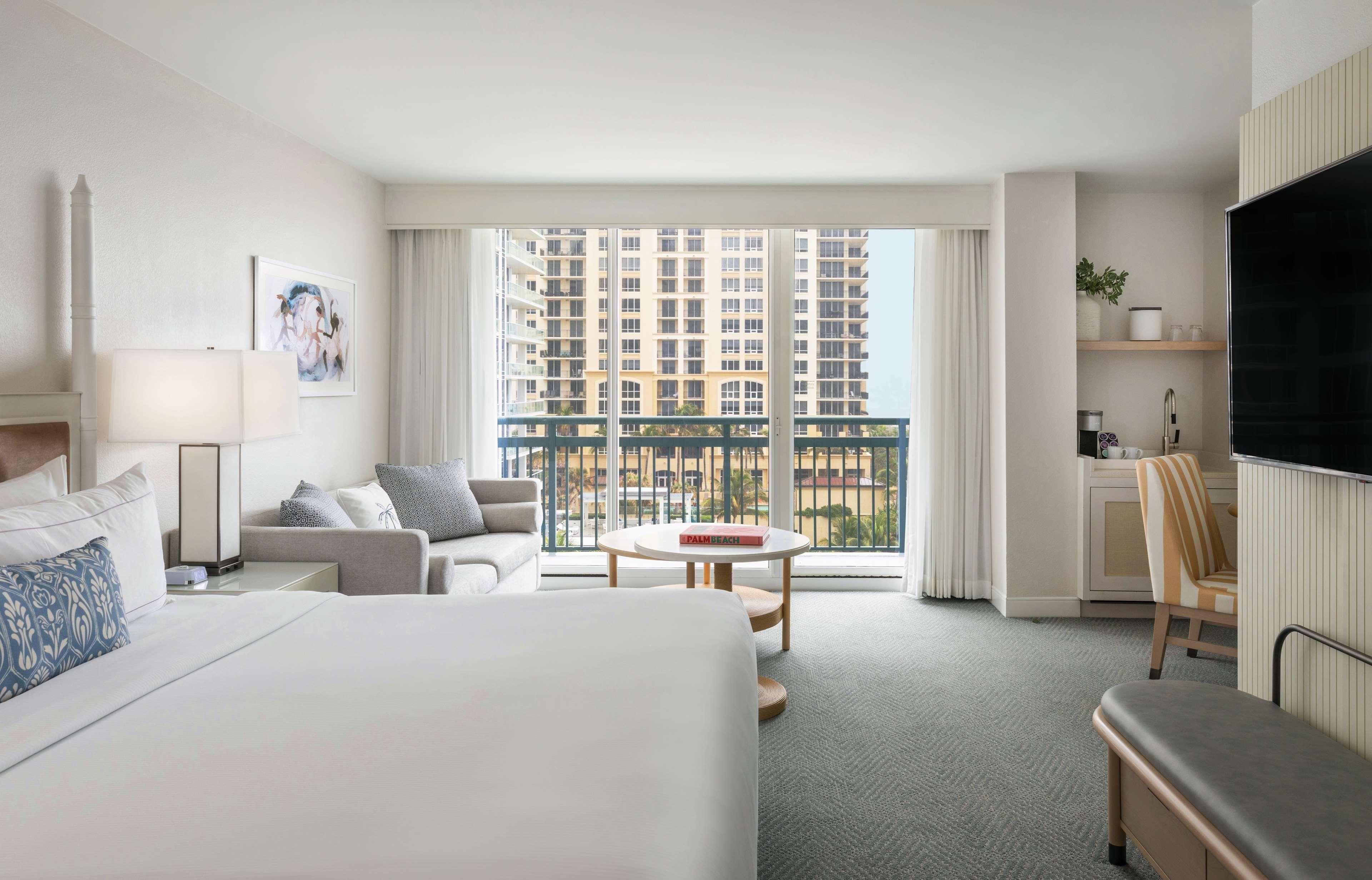 The Singer Oceanfront Resort, Curio Collection By Hilton Riviera Beach Luaran gambar
