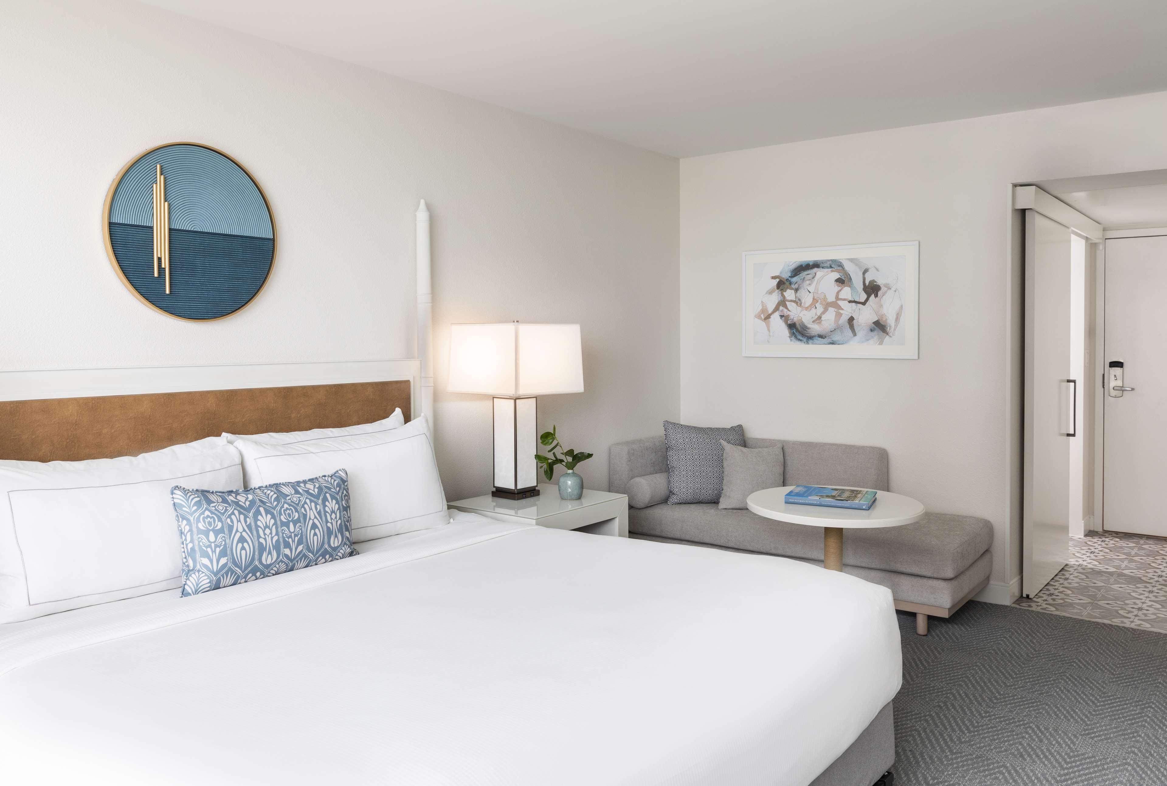 The Singer Oceanfront Resort, Curio Collection By Hilton Riviera Beach Luaran gambar