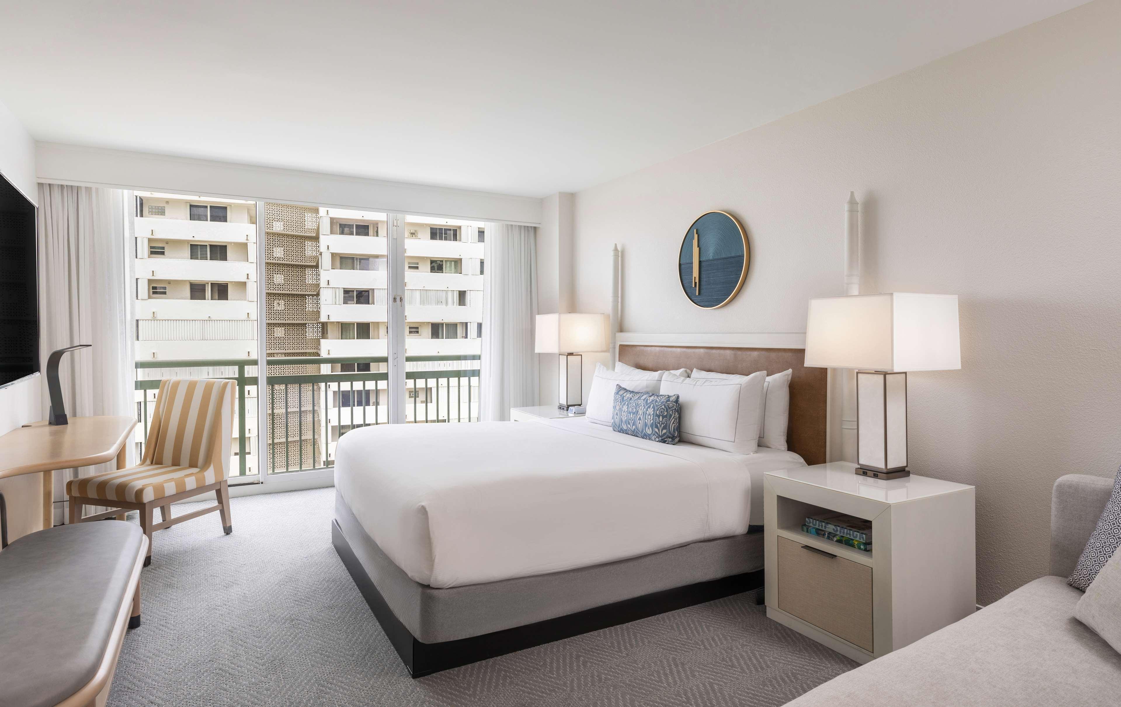 The Singer Oceanfront Resort, Curio Collection By Hilton Riviera Beach Luaran gambar