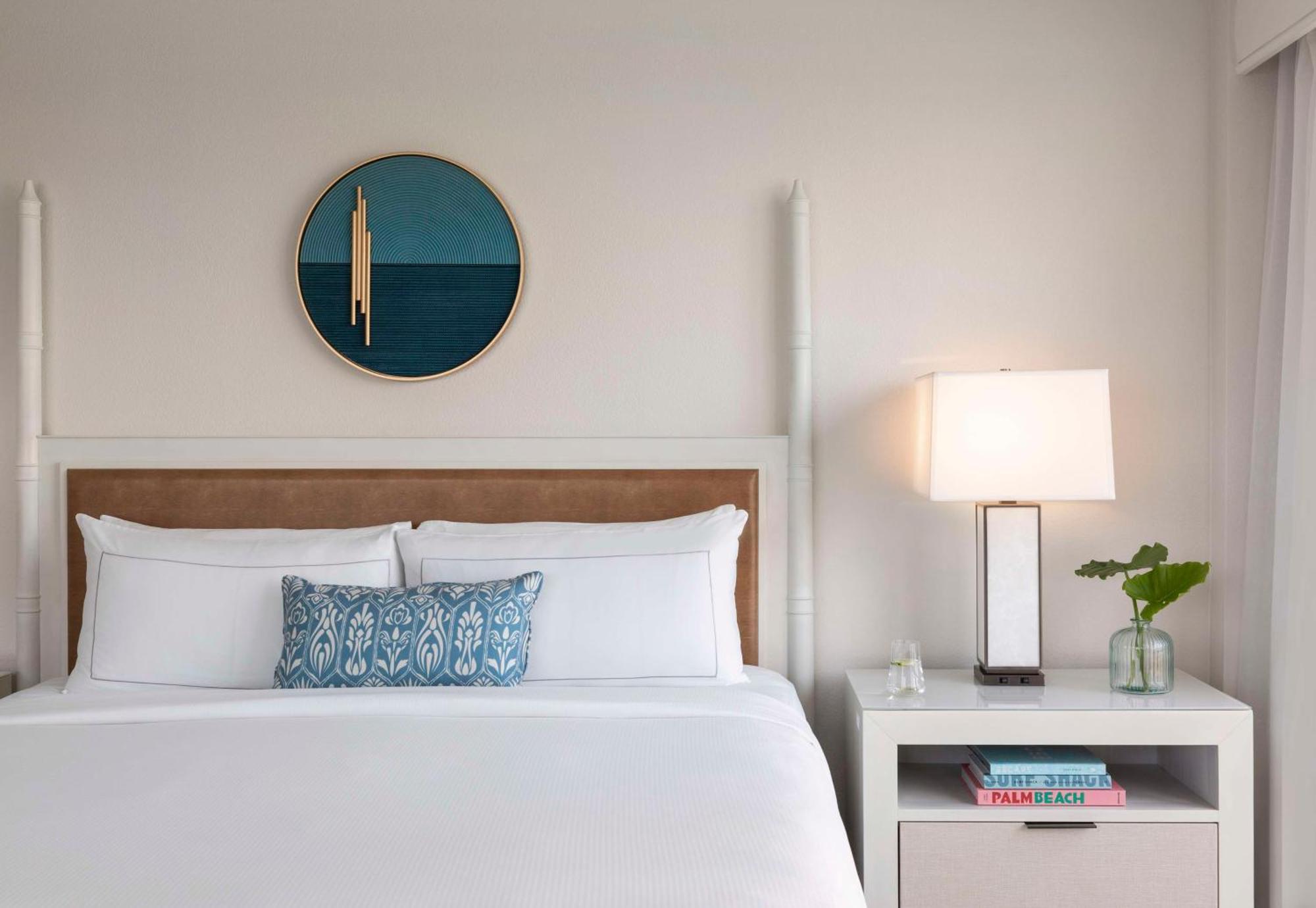 The Singer Oceanfront Resort, Curio Collection By Hilton Riviera Beach Luaran gambar