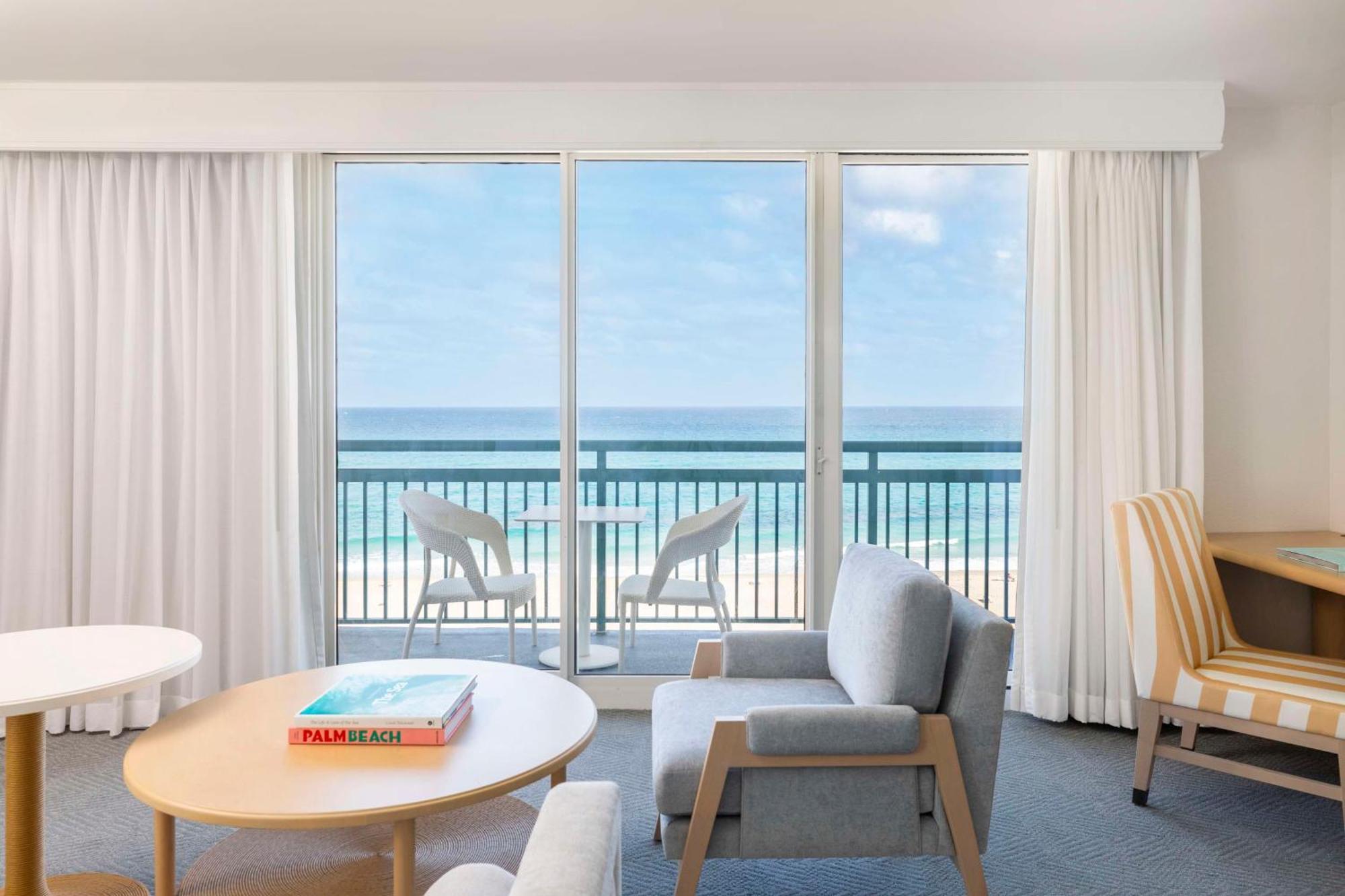 The Singer Oceanfront Resort, Curio Collection By Hilton Riviera Beach Luaran gambar