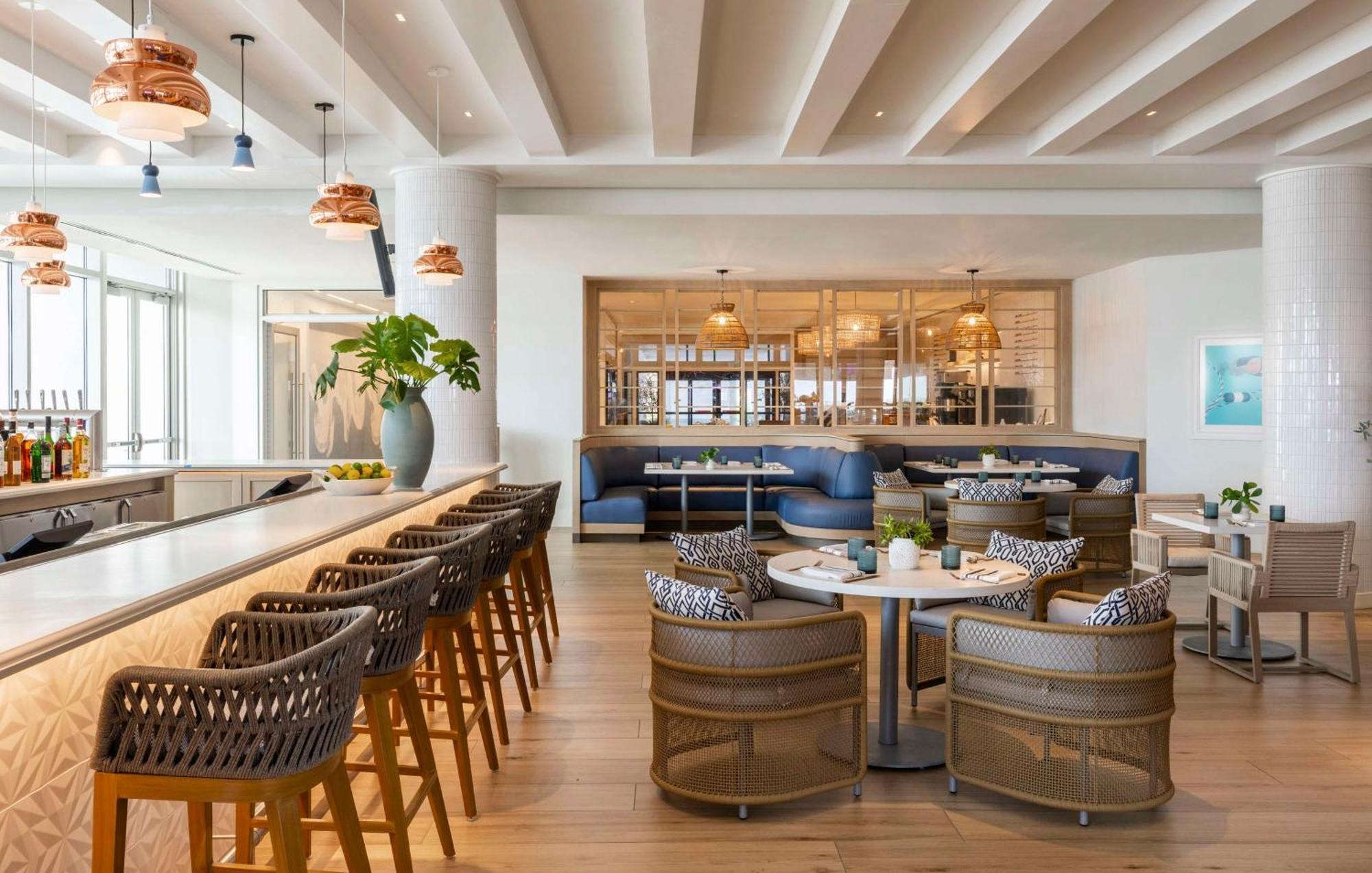 The Singer Oceanfront Resort, Curio Collection By Hilton Riviera Beach Luaran gambar