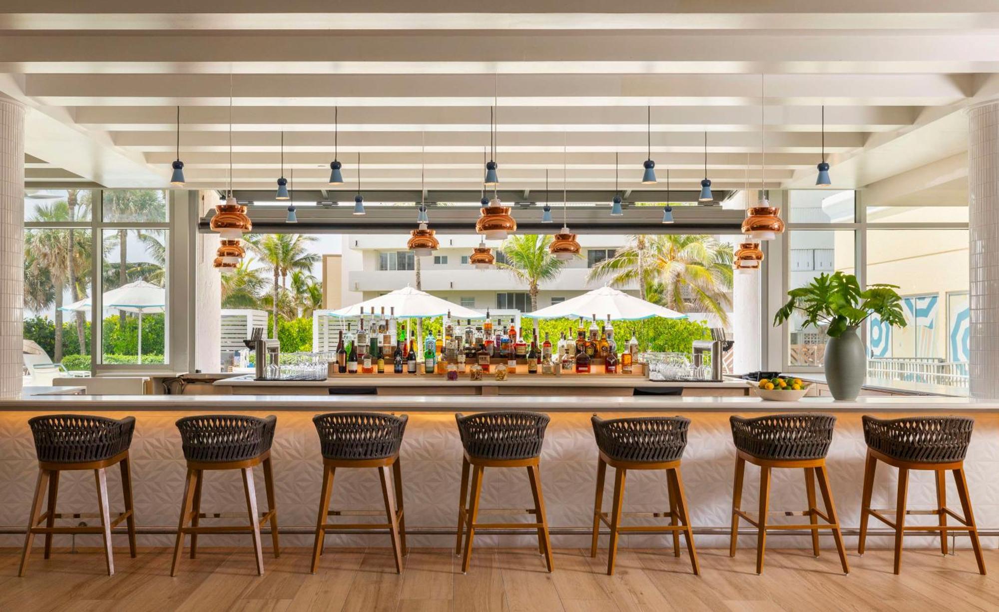 The Singer Oceanfront Resort, Curio Collection By Hilton Riviera Beach Luaran gambar