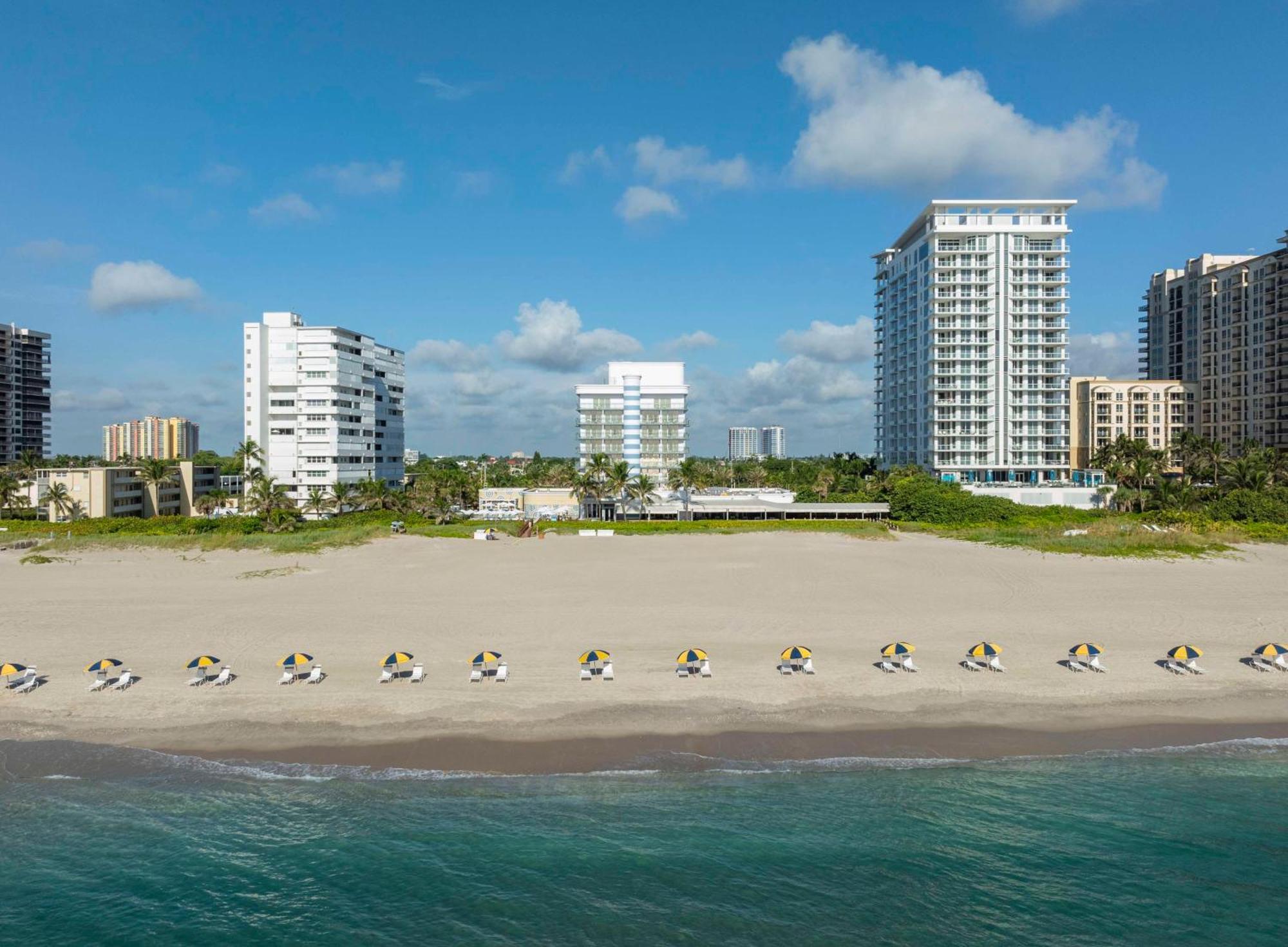 The Singer Oceanfront Resort, Curio Collection By Hilton Riviera Beach Luaran gambar