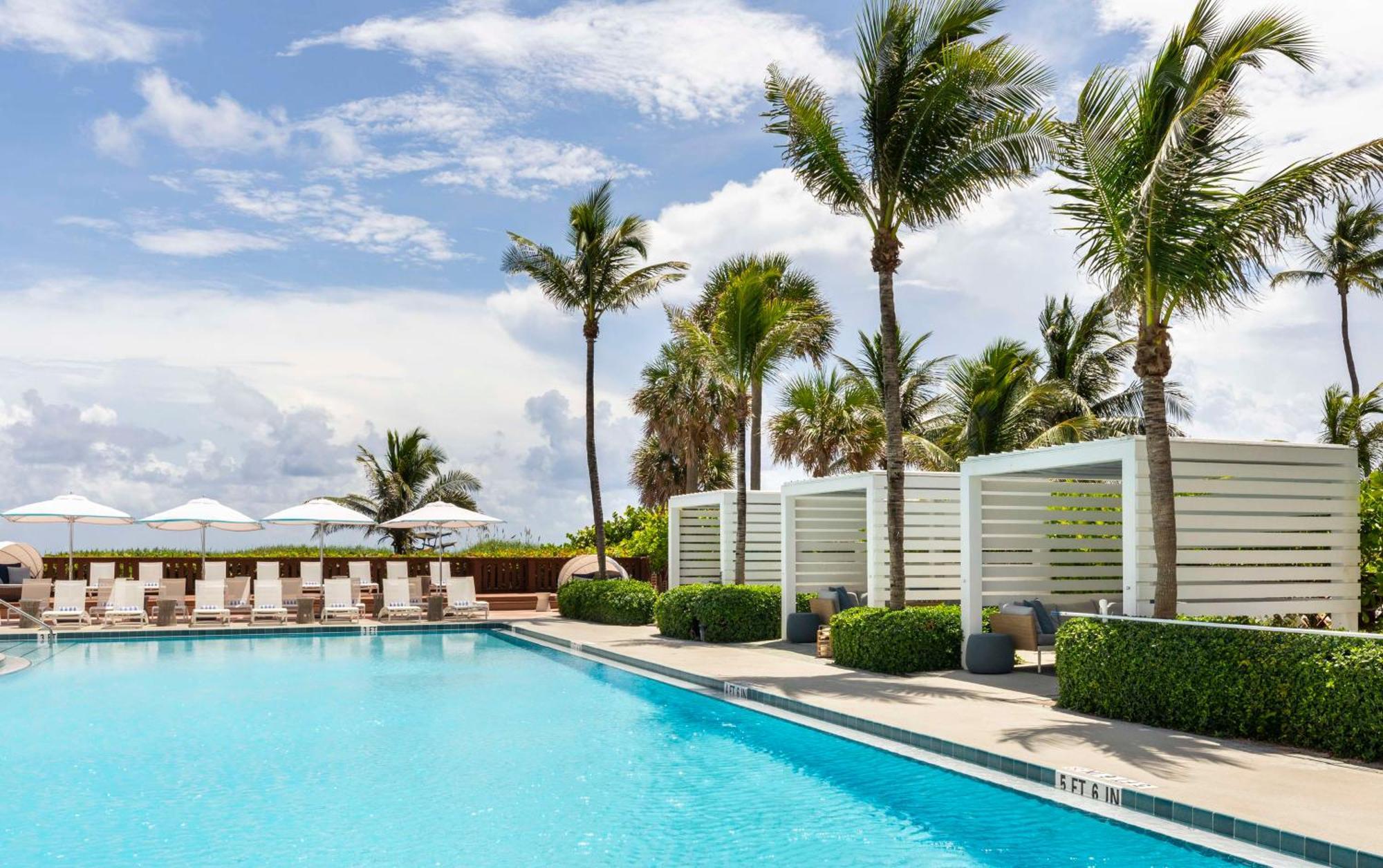 The Singer Oceanfront Resort, Curio Collection By Hilton Riviera Beach Luaran gambar