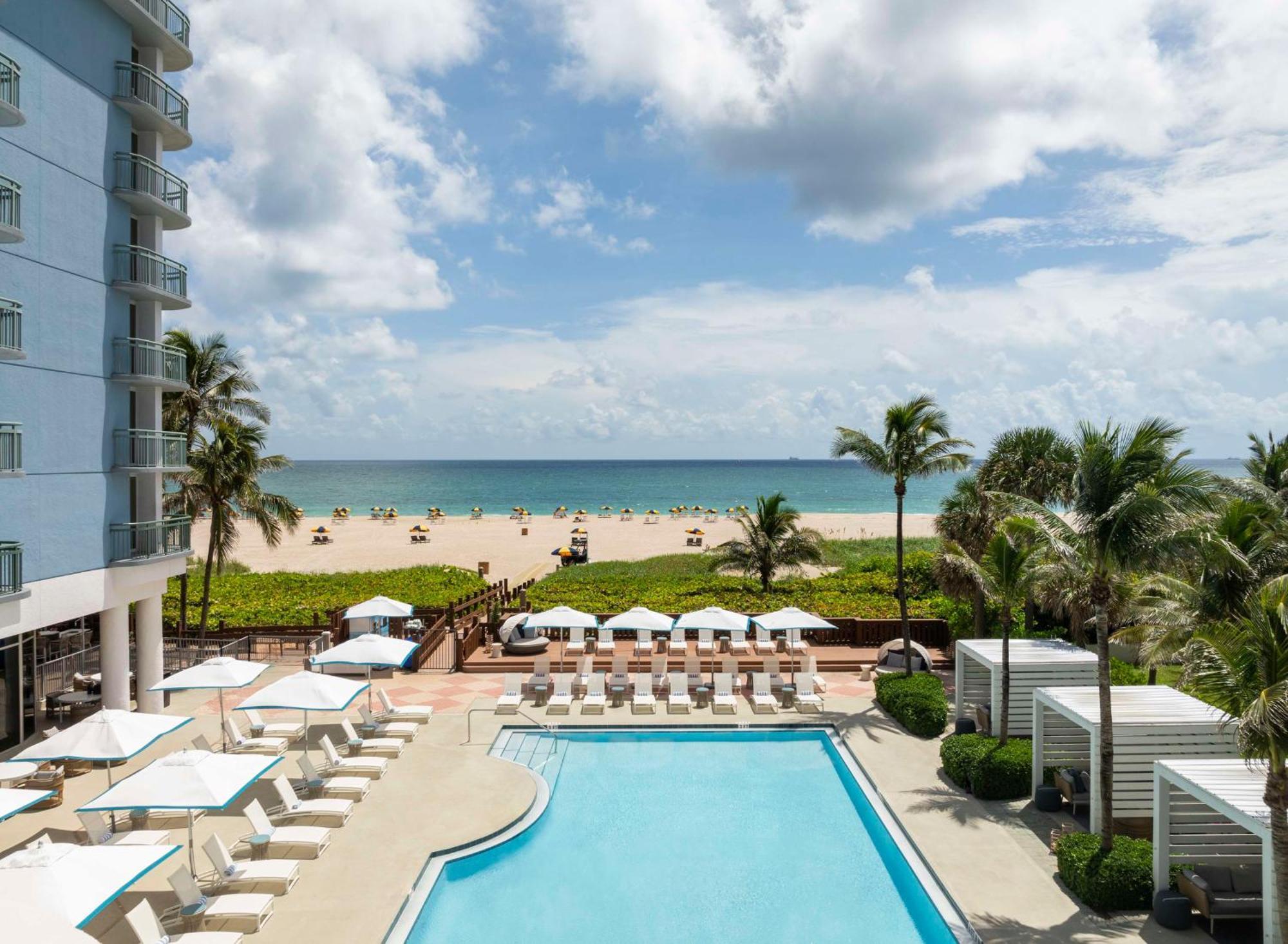 The Singer Oceanfront Resort, Curio Collection By Hilton Riviera Beach Luaran gambar
