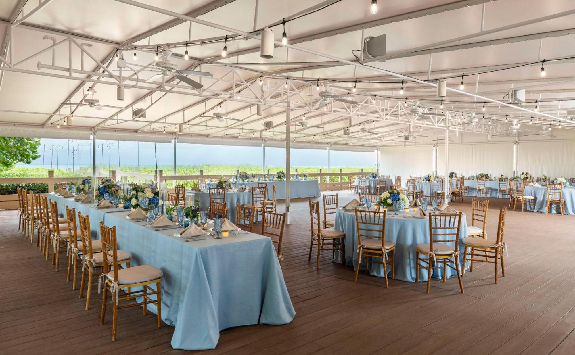 The Singer Oceanfront Resort, Curio Collection By Hilton Riviera Beach Luaran gambar