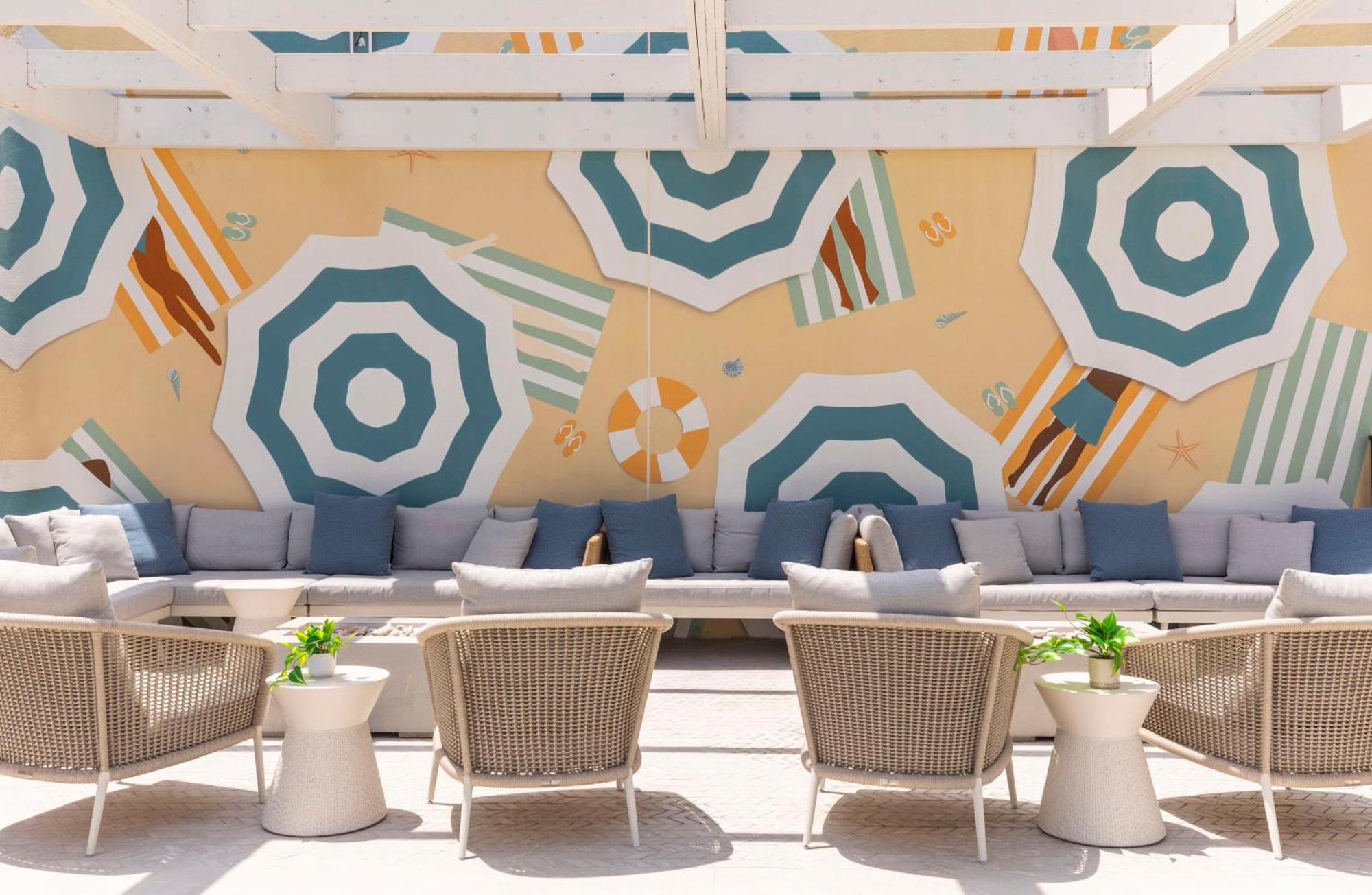 The Singer Oceanfront Resort, Curio Collection By Hilton Riviera Beach Luaran gambar