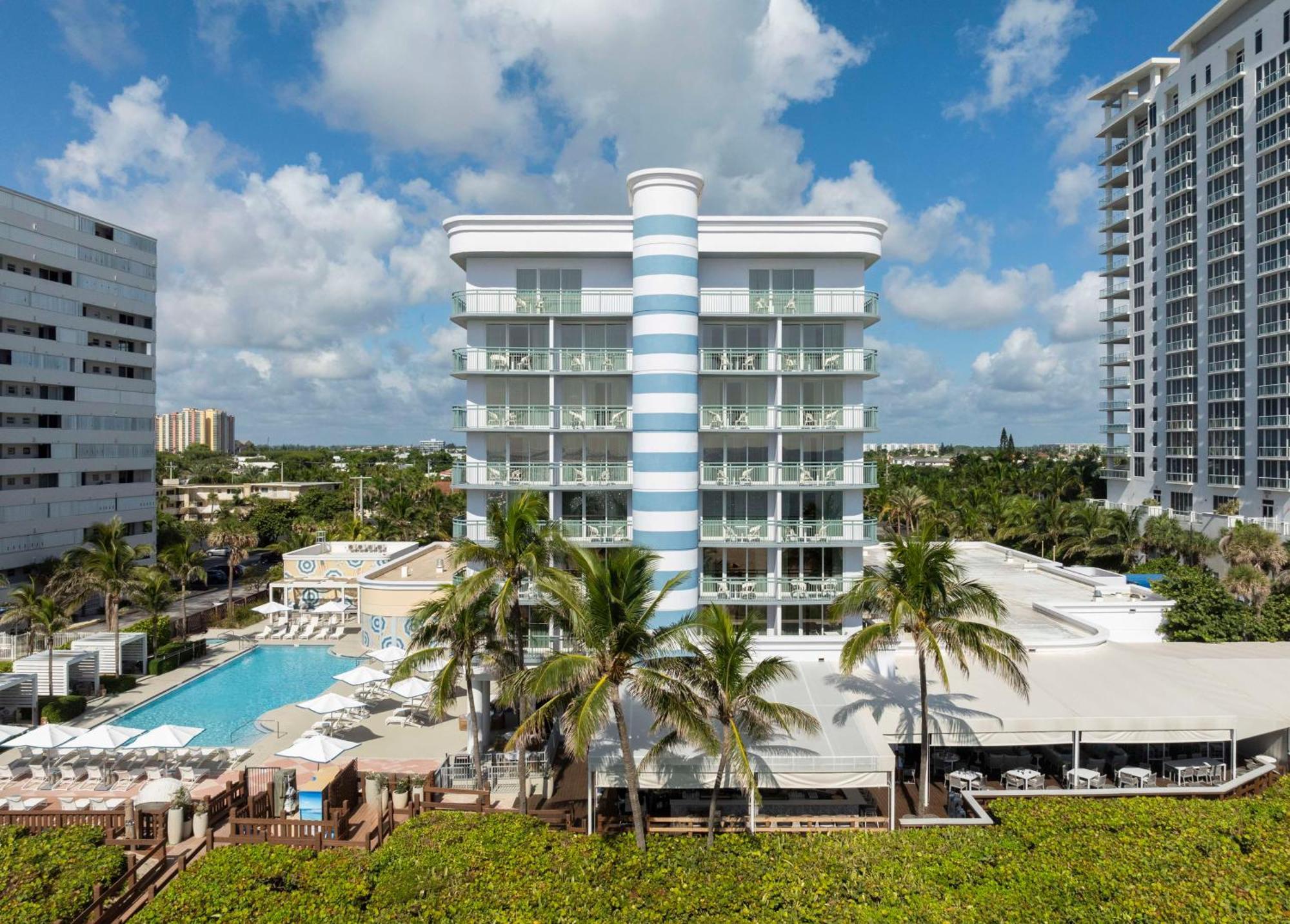 The Singer Oceanfront Resort, Curio Collection By Hilton Riviera Beach Luaran gambar